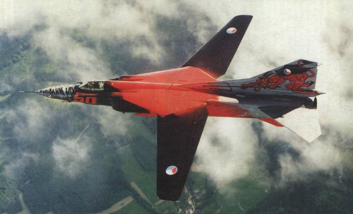 Миг-23 в полете над Чехословакией